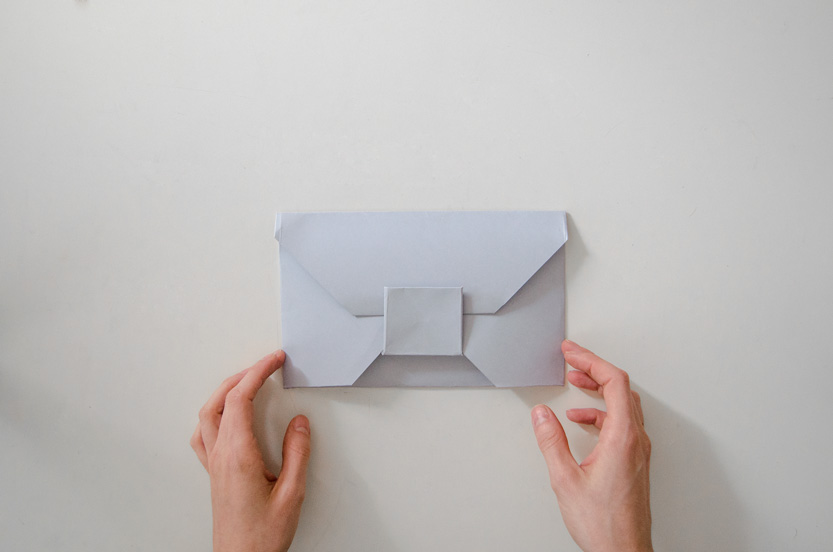 diy-origami-envelope-paper-revista-clutch-bolso-de-mano
